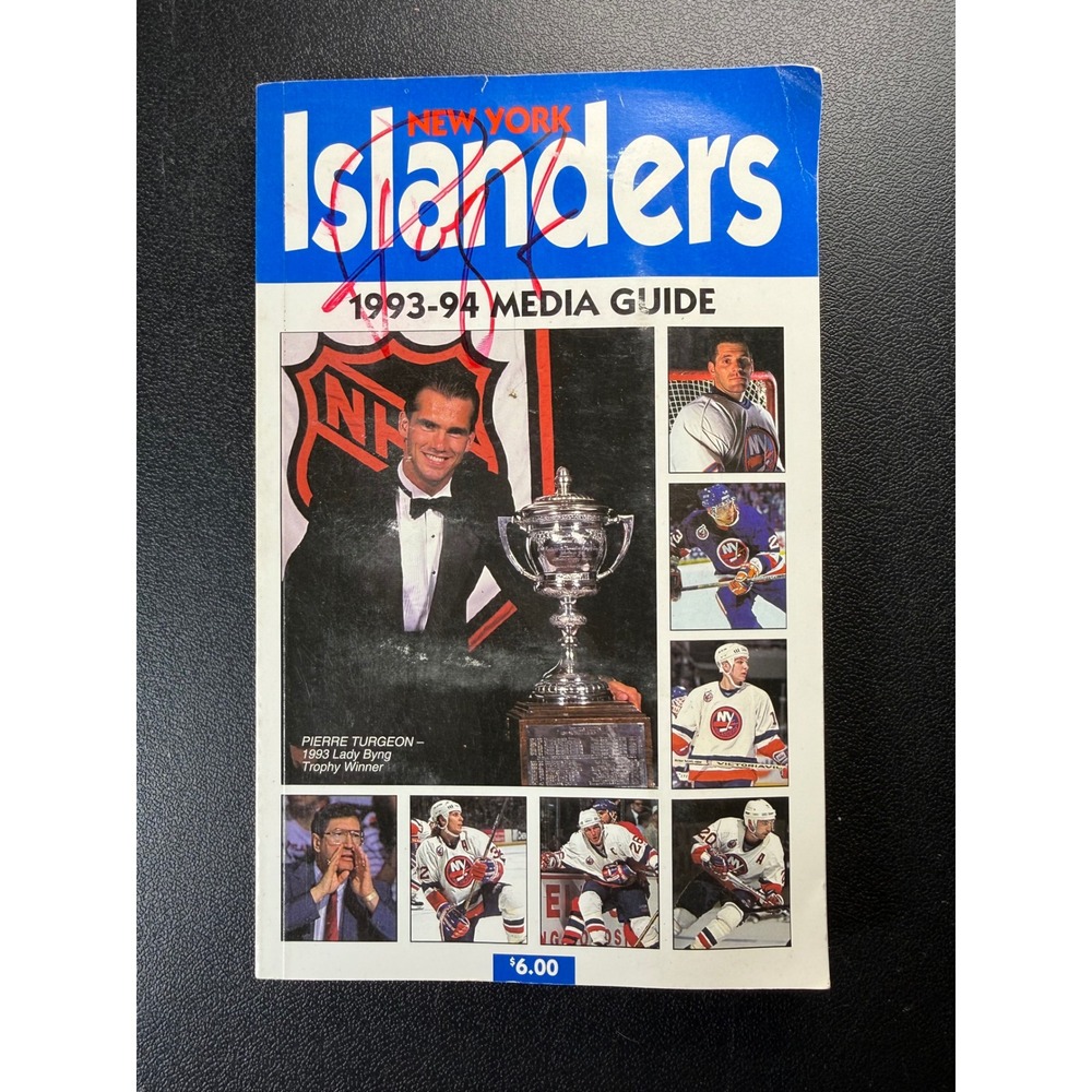 Vintage 1993-94‎ New York Islanders NHL Media Guide Pierre Turgeon Lady Byng